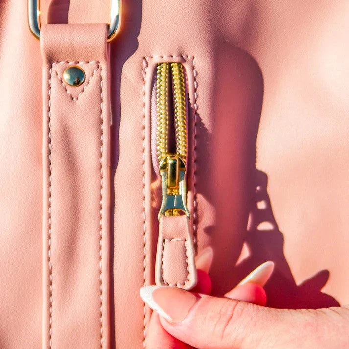 Luxhe x Lucshy Travel Bag - Image 5